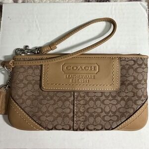 Vintage Coach Leatherware Est.1941 Zip Signature Pouch Wallet 7"x4" Wristlet EUC